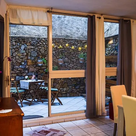 - - By Faendho Lejlighed