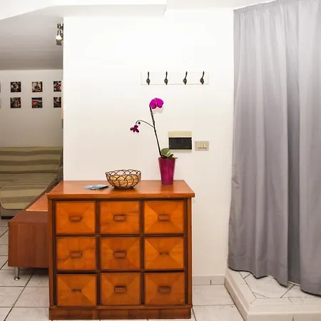 - - By Faendho Lägenhet