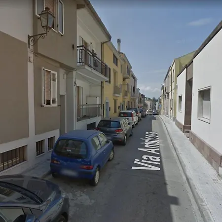 - - By Faendho Lägenhet Porto Torres